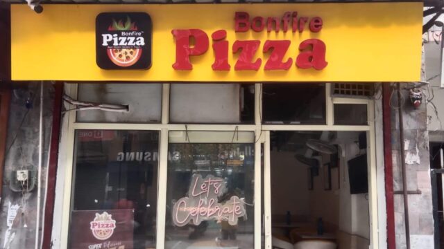 Bonfire-Pizza-Rishikesh-Tilak-Road