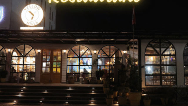 Pano-restaurant-19