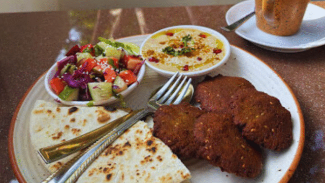 Pano-restaurant-40