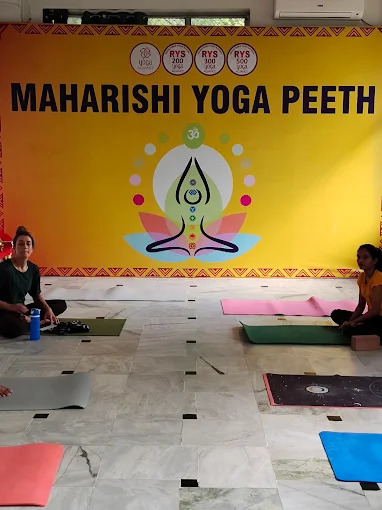 Maharishi Yoga Peeth – 200 Hour Yoga Teacher Training in Rishikesh, India